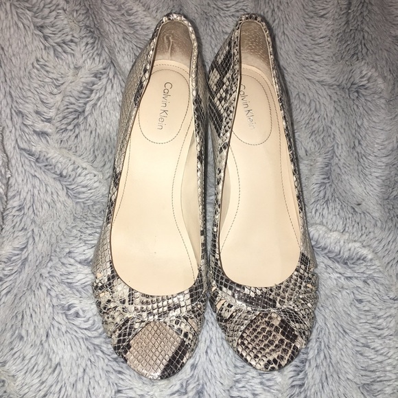 Calvin Klein Python Wedge - Picture 1 of 8